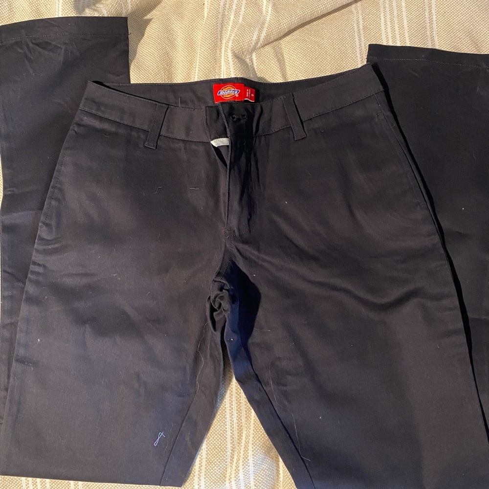 Navy Blue NWOT Women’s Dickies in Size 9